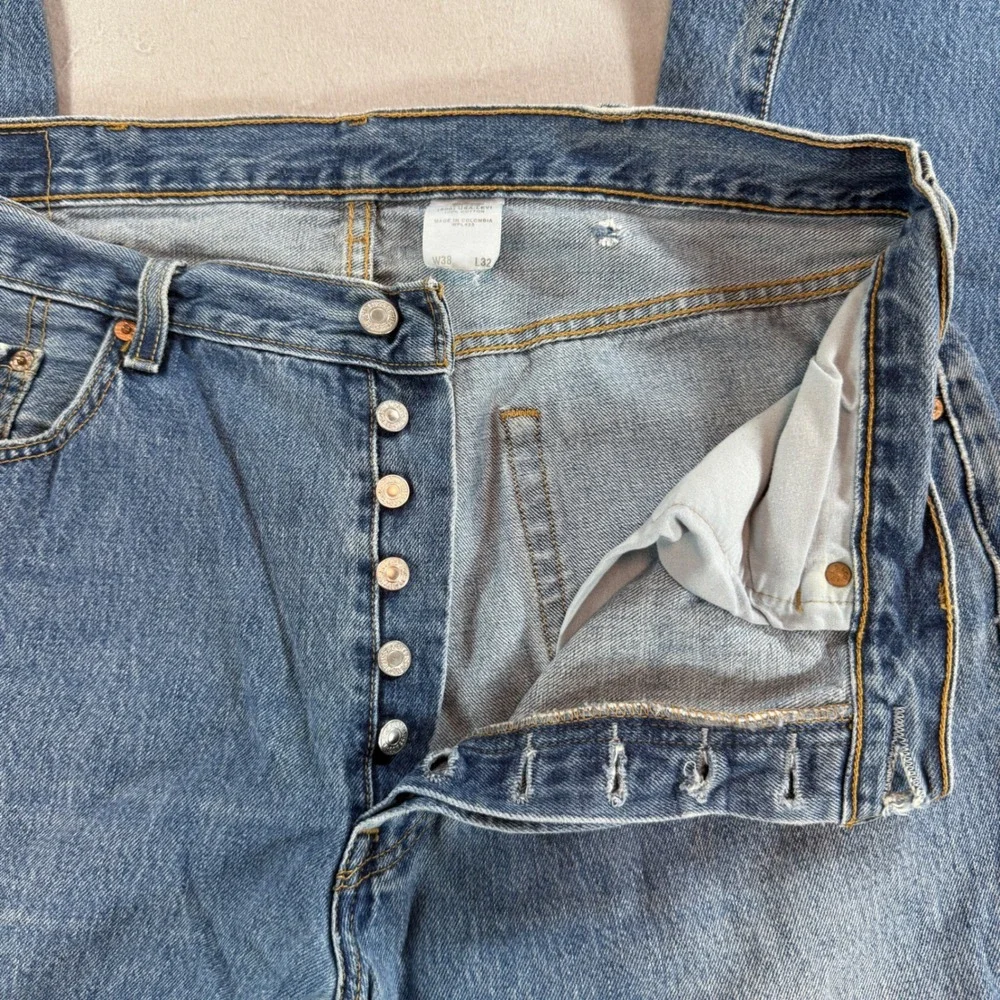 Levis 501 Original Fit Button Fly Jeans Medium Wash Denim 38x32 Distressed